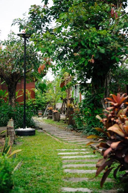 Huan Aumpron Resort Phrae Exterior foto