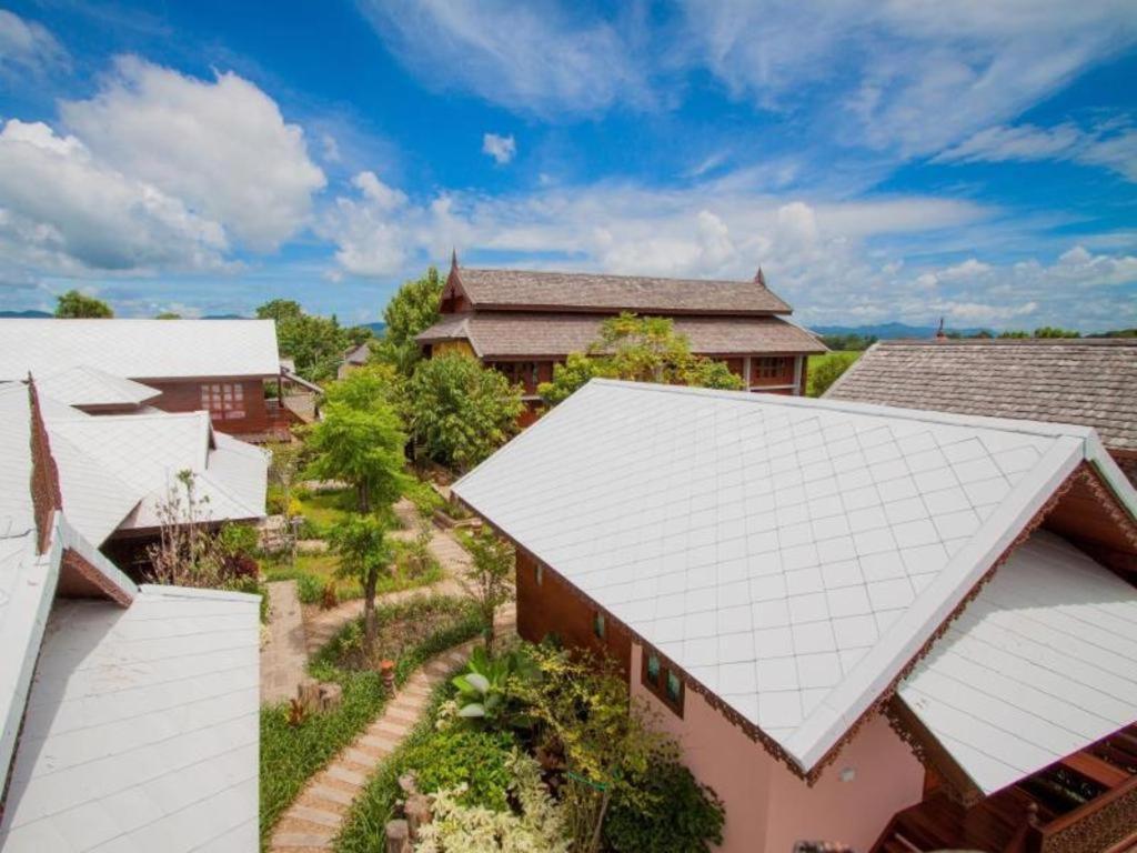 Huan Aumpron Resort Phrae Exterior foto
